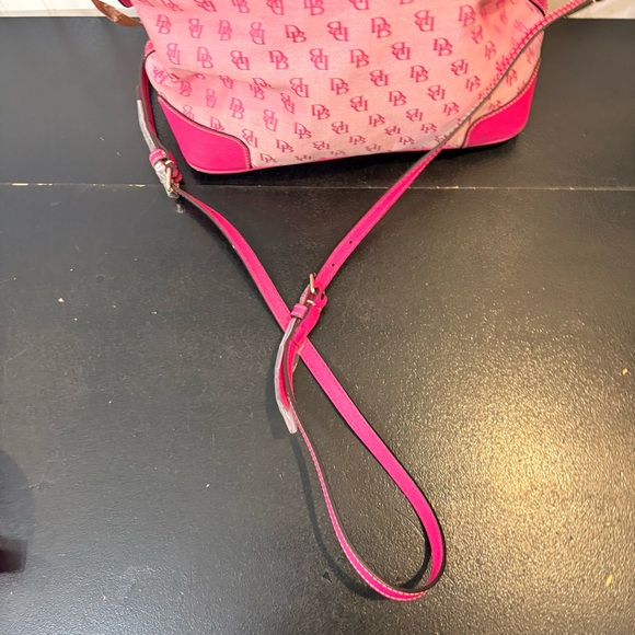 DOONEY & BOURKE Monogram
Signature Charleston Shopper Bag
Pink Canvas READ - Picture 7 of 14